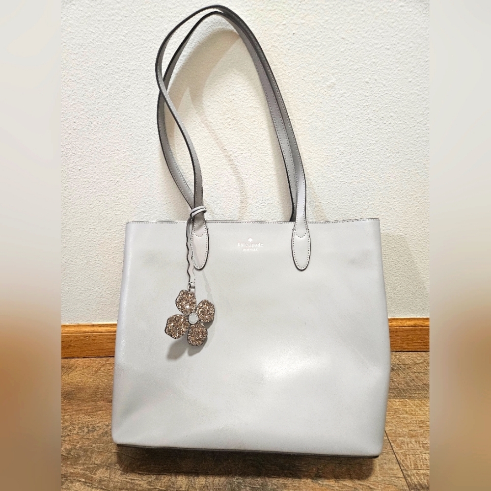 KATE SPADE GREY BUCKET PURSE